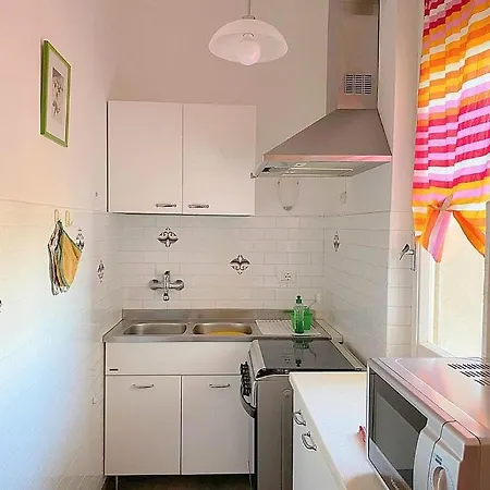 Ranzi Villa Sleeps 6 With Pool *