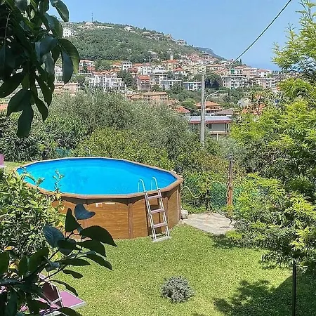 Ranzi Villa Sleeps 6 With Pool Appartamento *