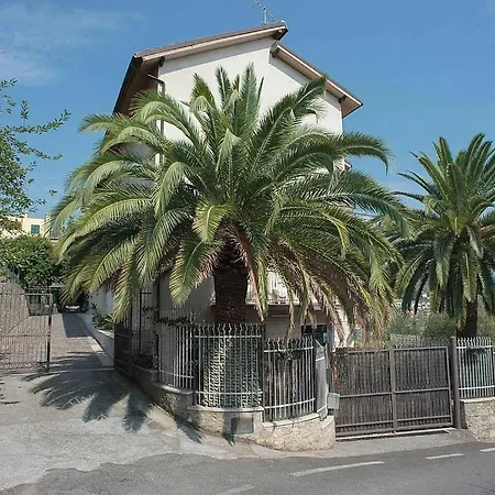 Ranzi Villa Sleeps 6 With Pool * Pietra Ligure